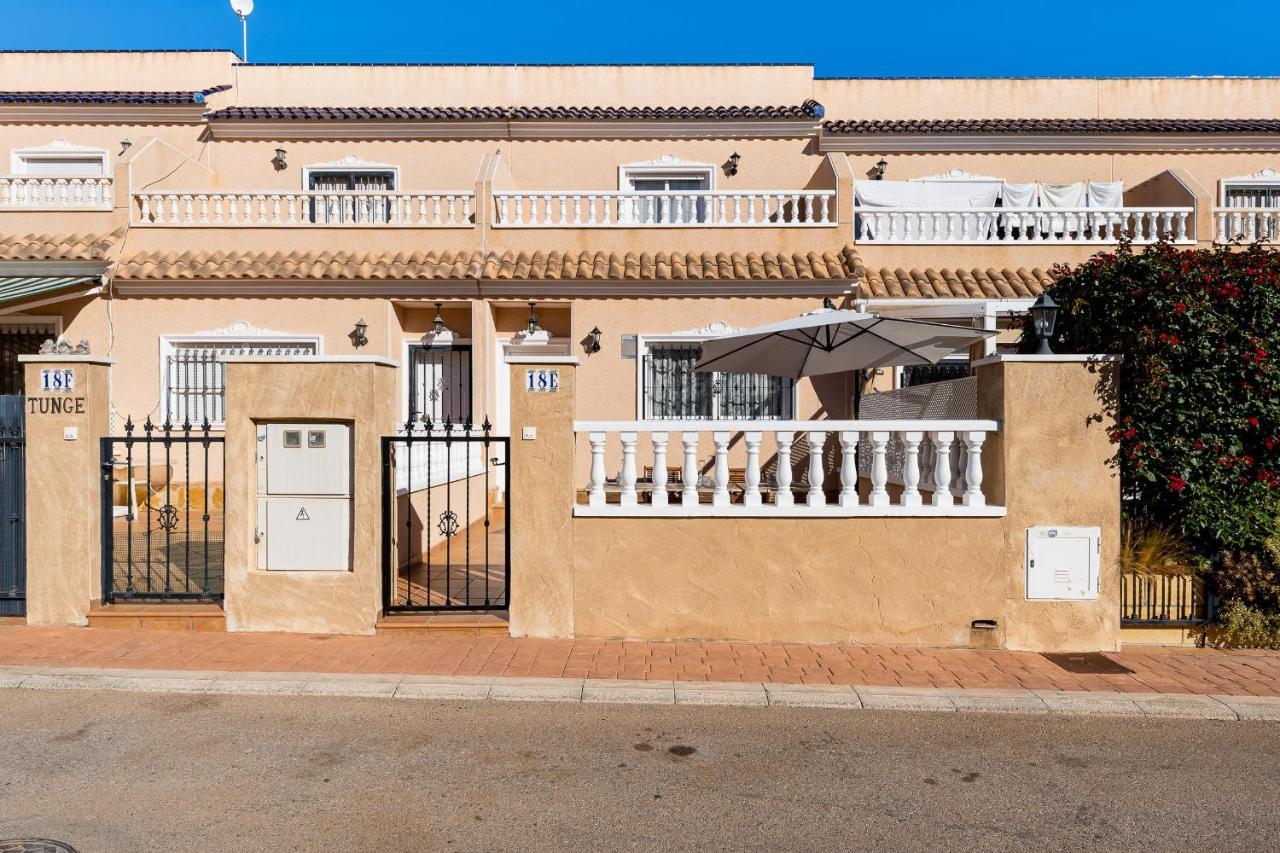Bungalow La Zenia Cerca De La Playa Οριουέλα Εξωτερικό φωτογραφία